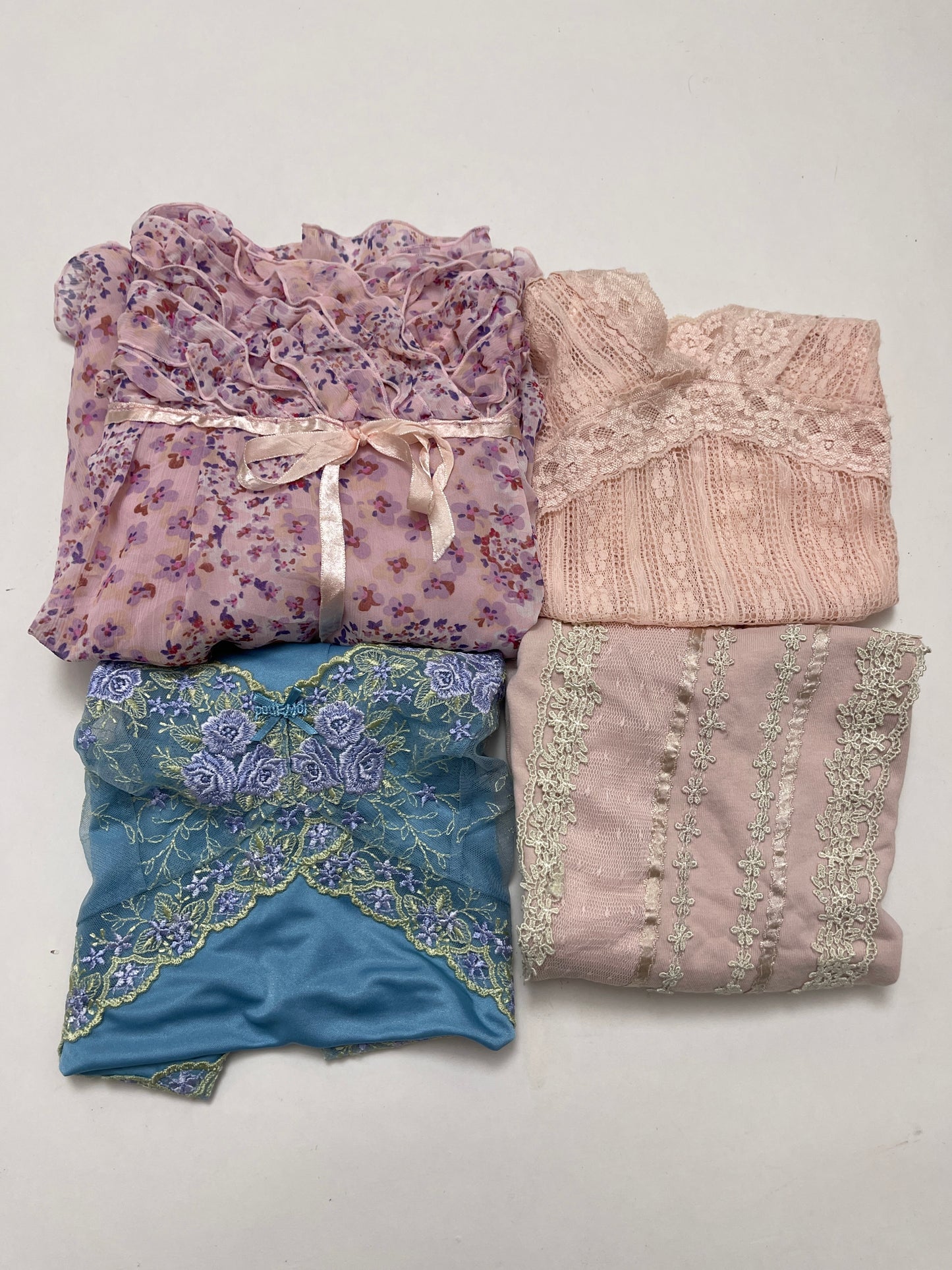 4pcs camisoles bundle