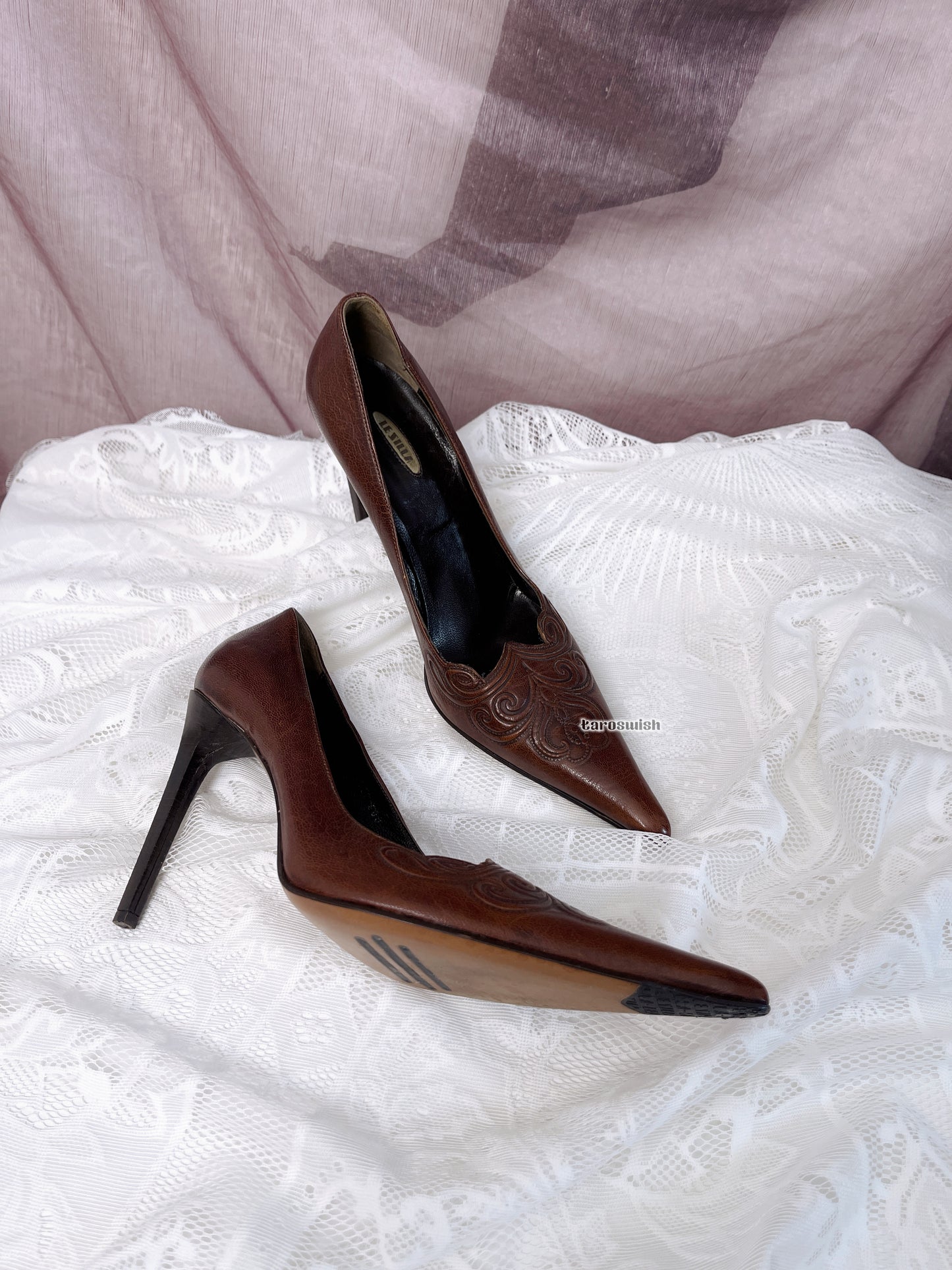 EU40 Le Silla Whimsical Burgundy Carved Heels