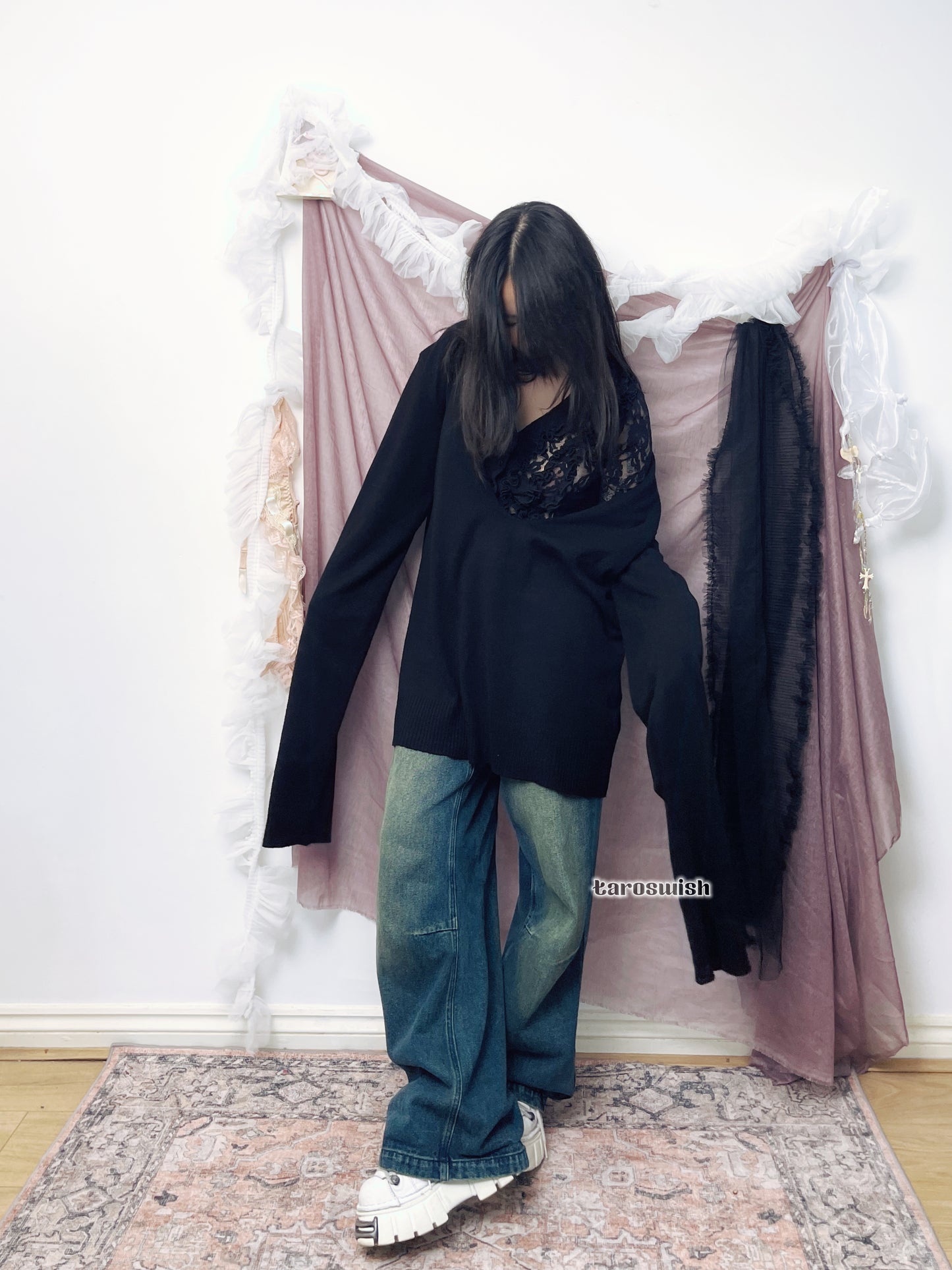 H.Naoto Oversized V-neckline Long Sleeves Jumper