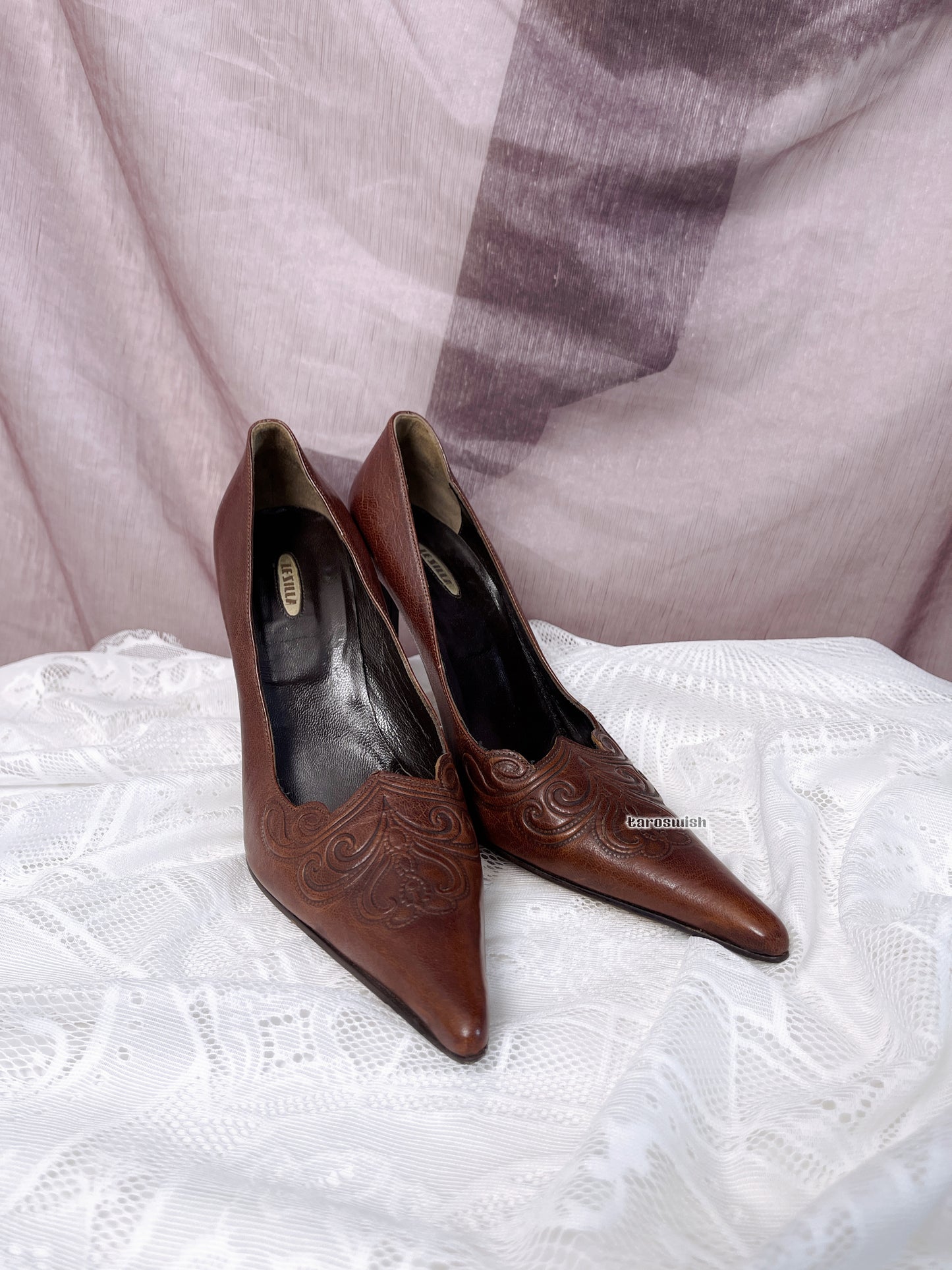 EU40 Le Silla Whimsical Burgundy Carved Heels