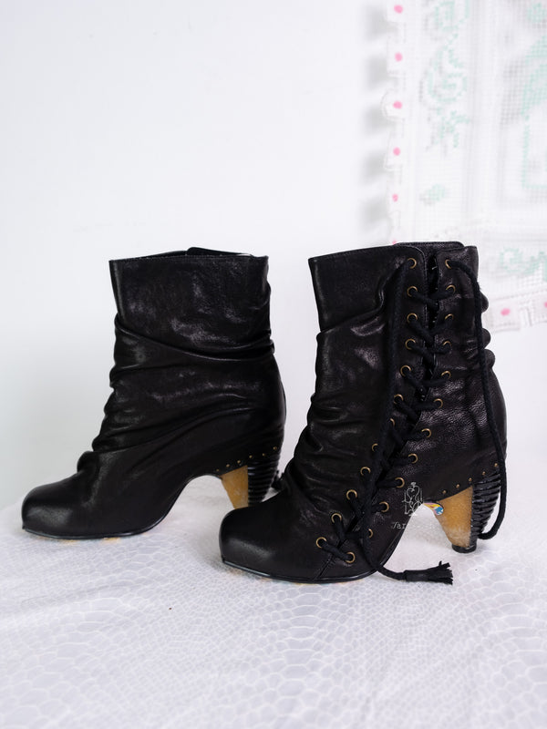 IRREGULAR CHOICE BLACK LACE-UP SLOUCHY ANKLE BOOTS - EU38