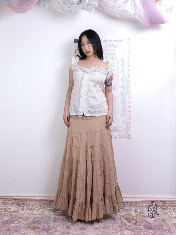 WHITE RUFFLE COLLAR BUTTON BLOUSE