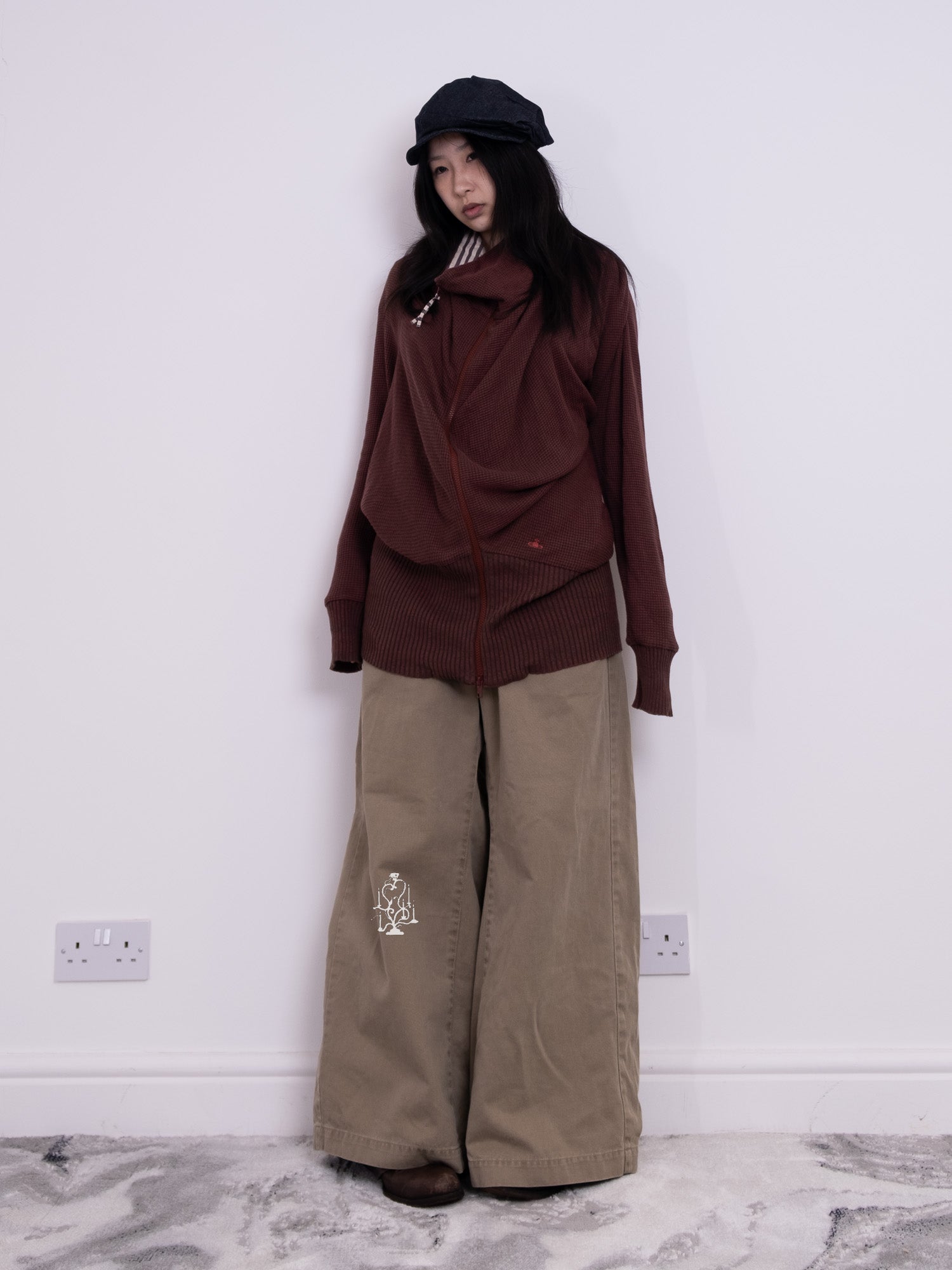 VIVIENNE WESTWOOD BURGUNDY ZIP-UP HOODED TOP – Taro's Wish