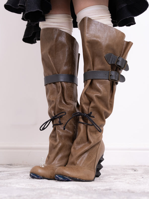 EU36 KHAKI SCULPTURAL-HEEL BUCKLE TALL BOOTS