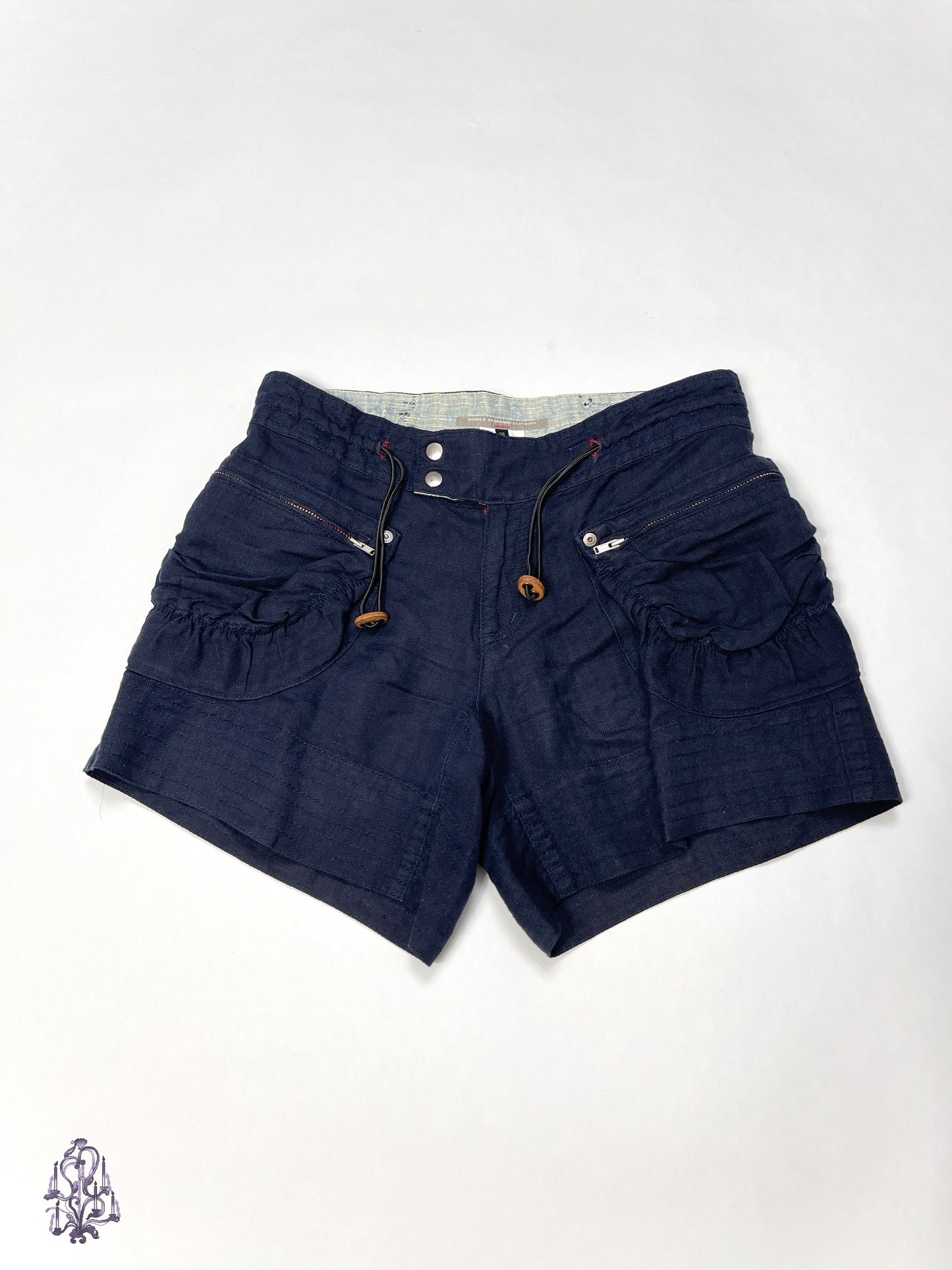 Double standard cargo shorts in navy