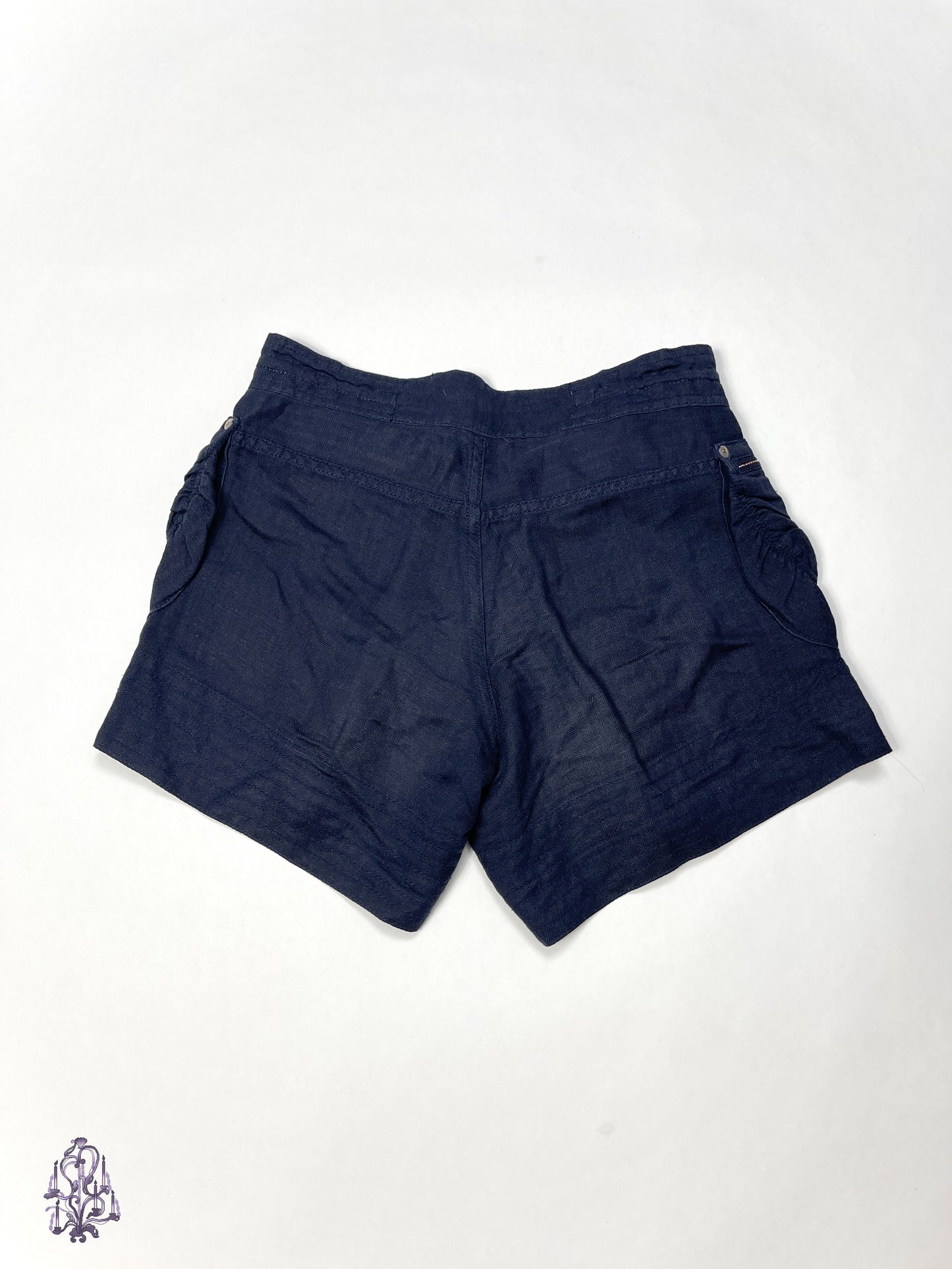 Double standard cargo shorts in navy