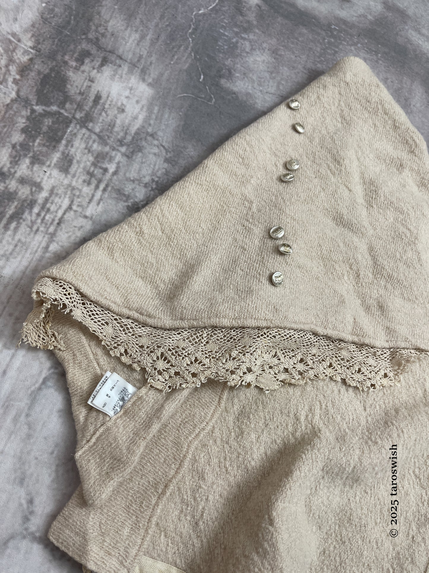 4 ways multi buttons asymmetrical shawl, sunaokuwahara