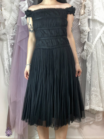 Fragile pleated dark coquette dress