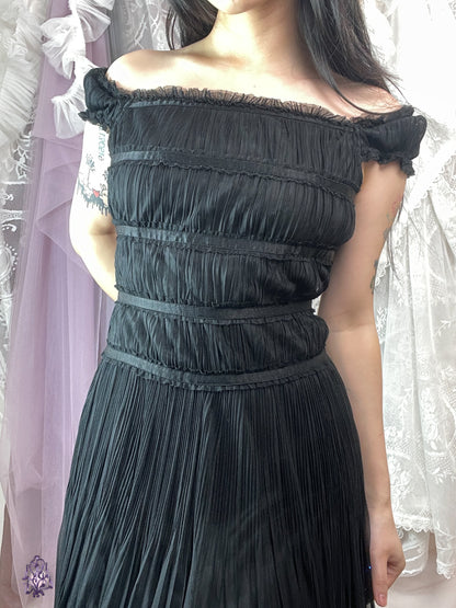 Fragile pleated dark coquette dress