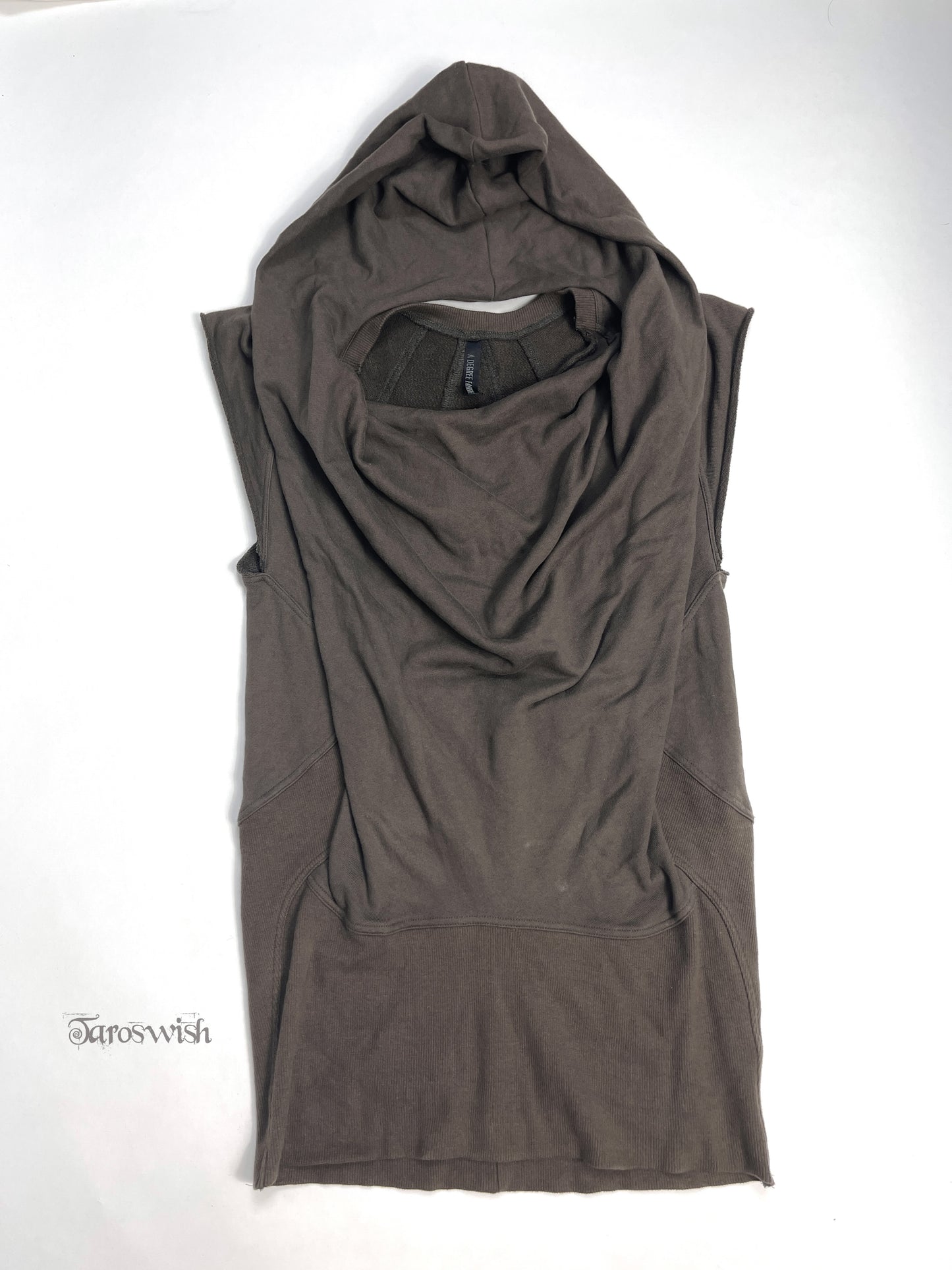 A DEGREE FAHRENHEIT Structured sleeveless hoodie