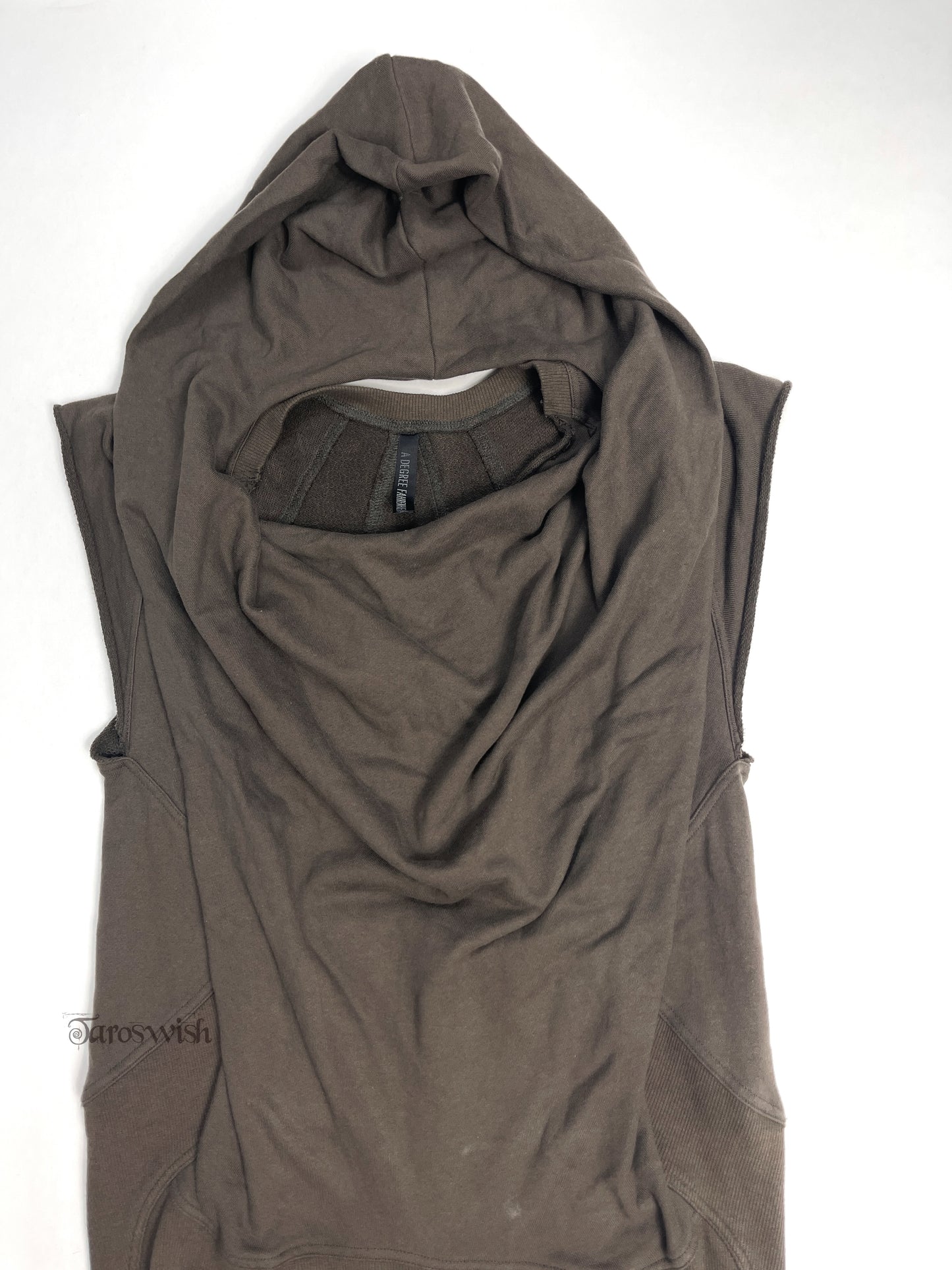 A DEGREE FAHRENHEIT Structured sleeveless hoodie