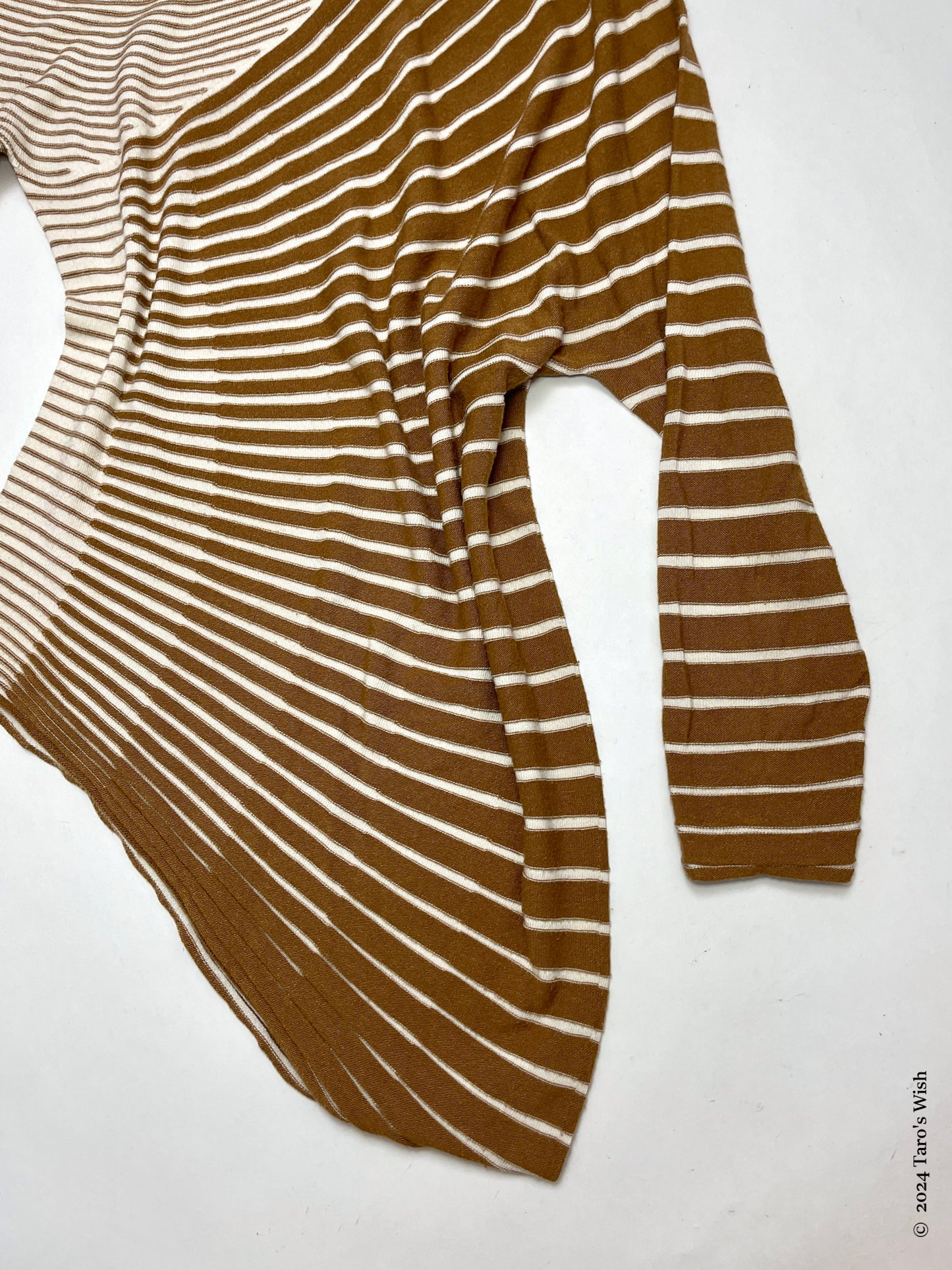 curved stripes knit, italian label