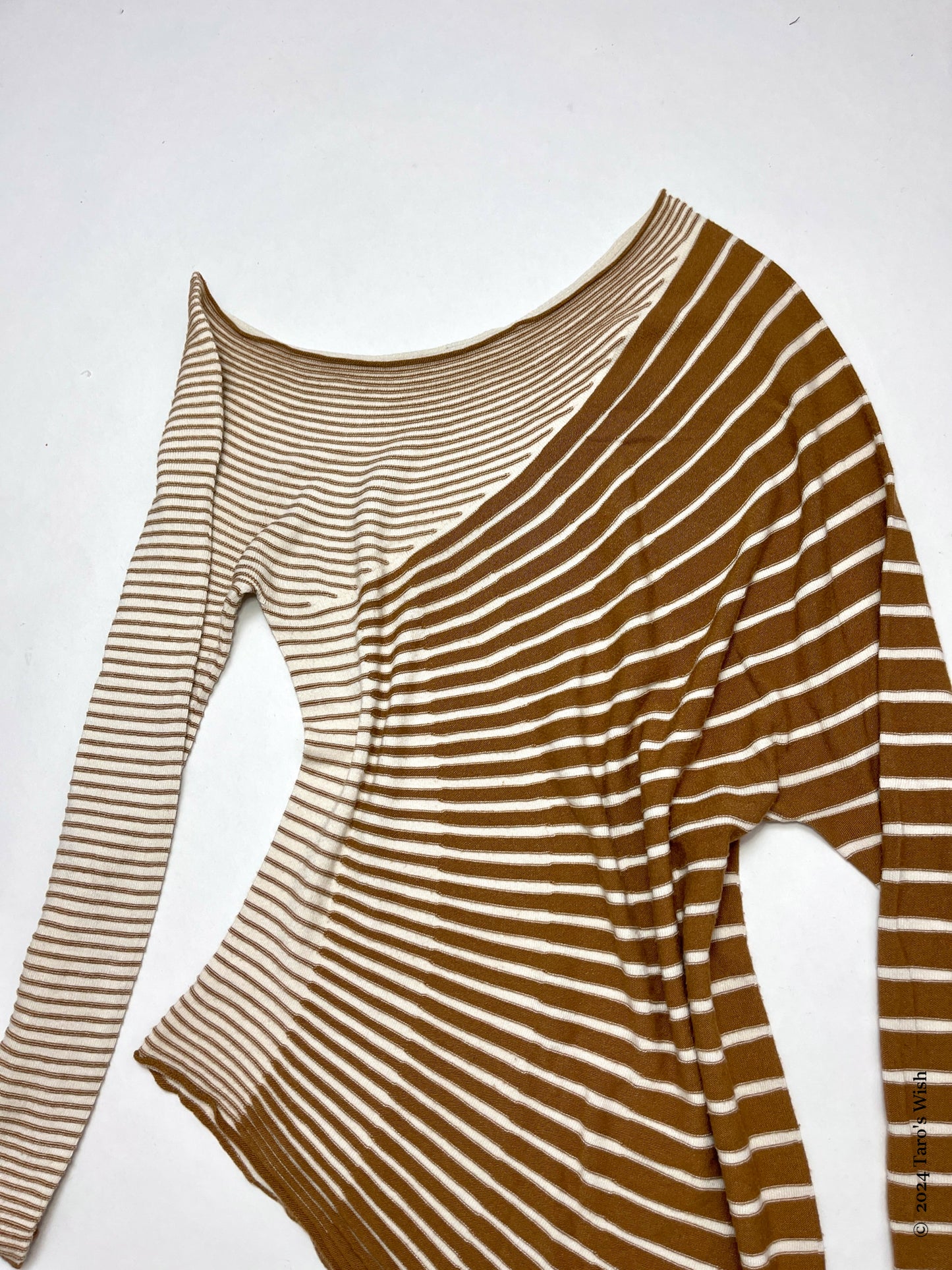 curved stripes knit, italian label