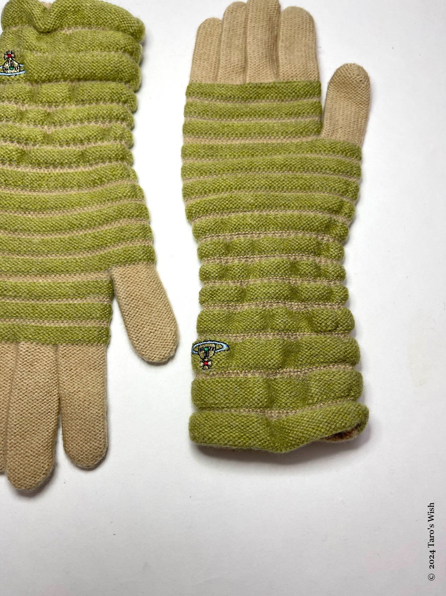 green garden knit gloves, red label vivienne westwood