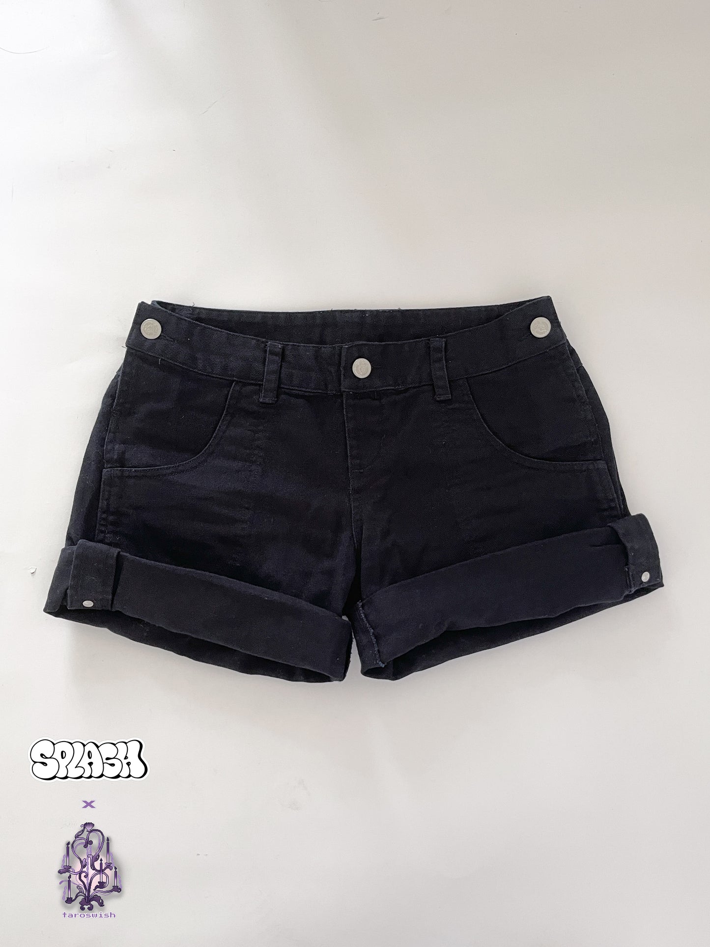 Vintage folding down shorts in black