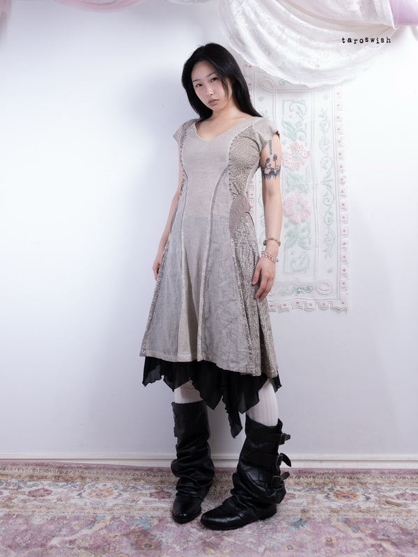 MIXED TEXTURE PANEL DRESS IN GREY