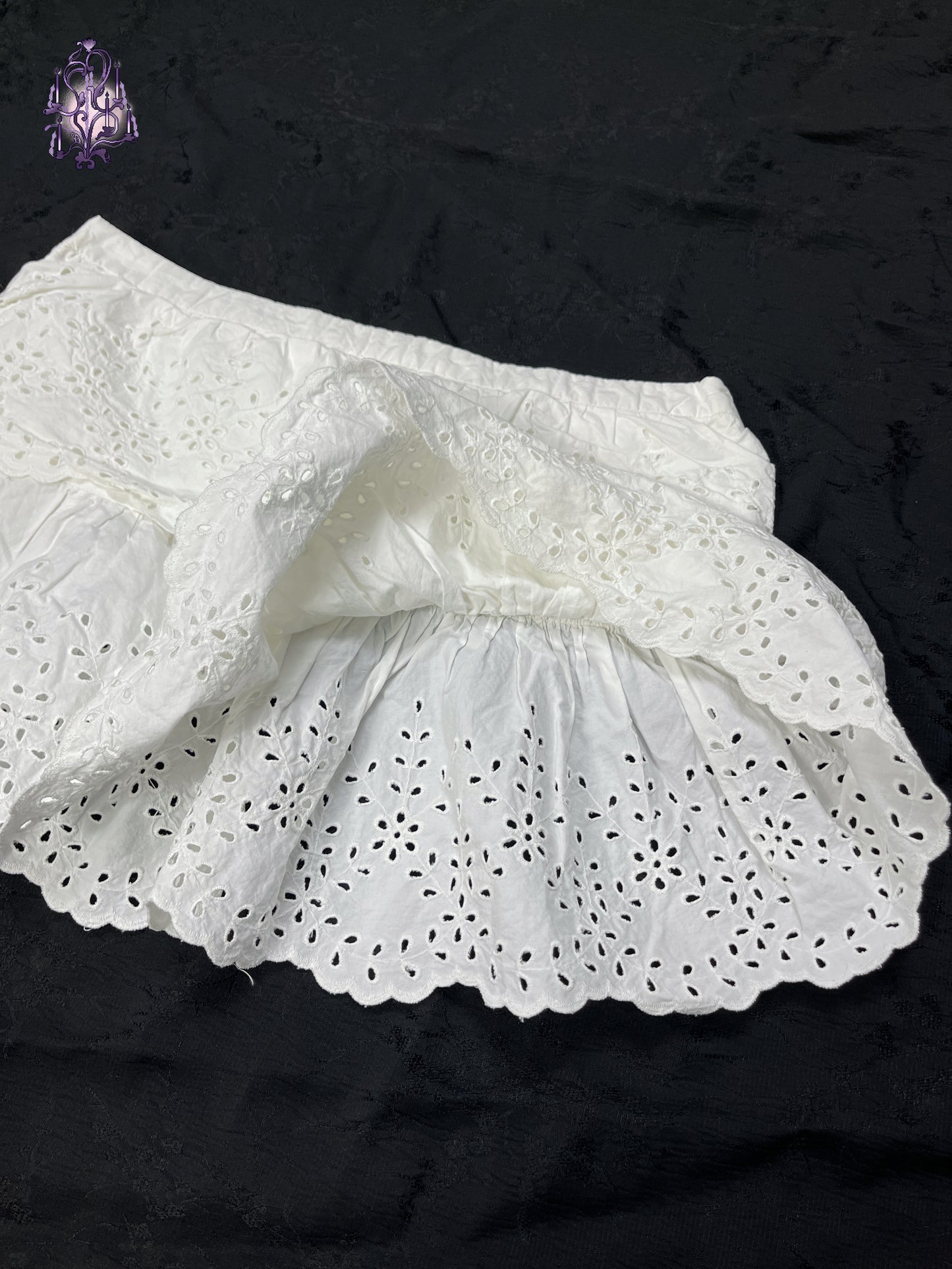 Cotton lace eyelets mini skirt