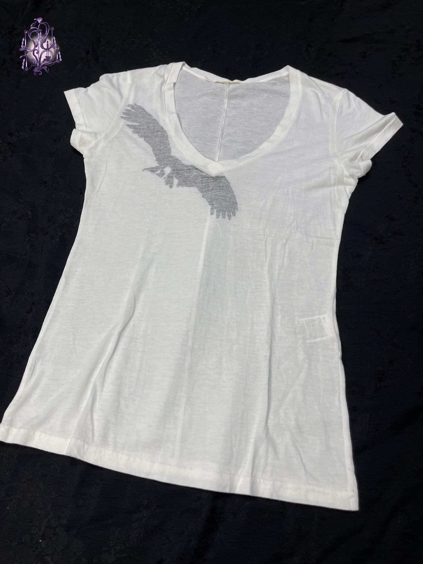 eagle print v-neckline tee