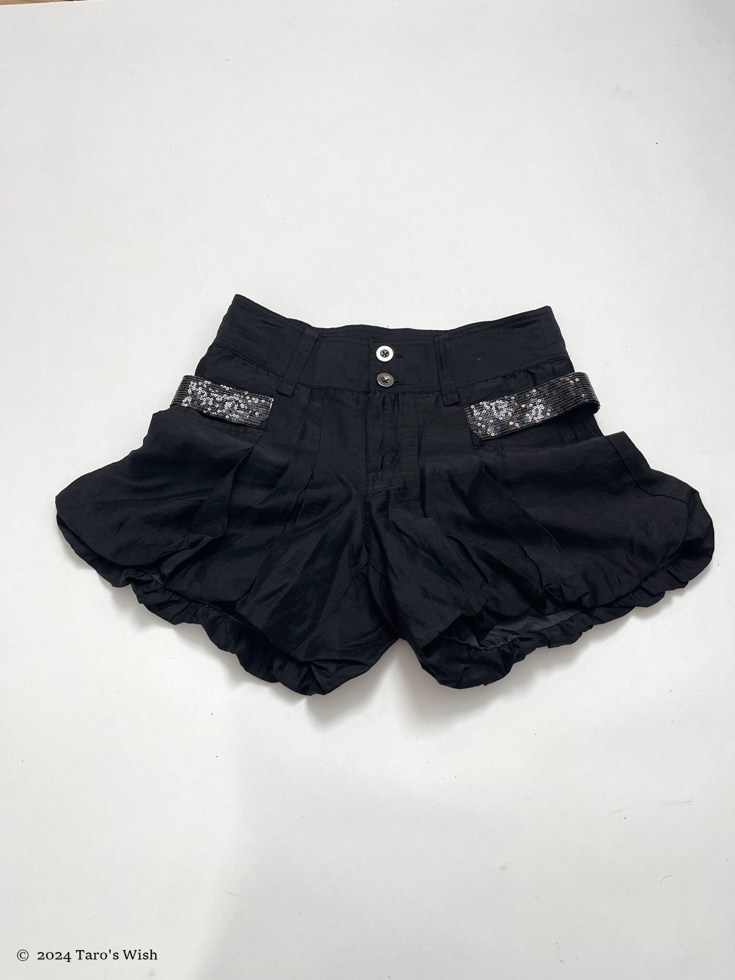 black puff shorts, japanese label