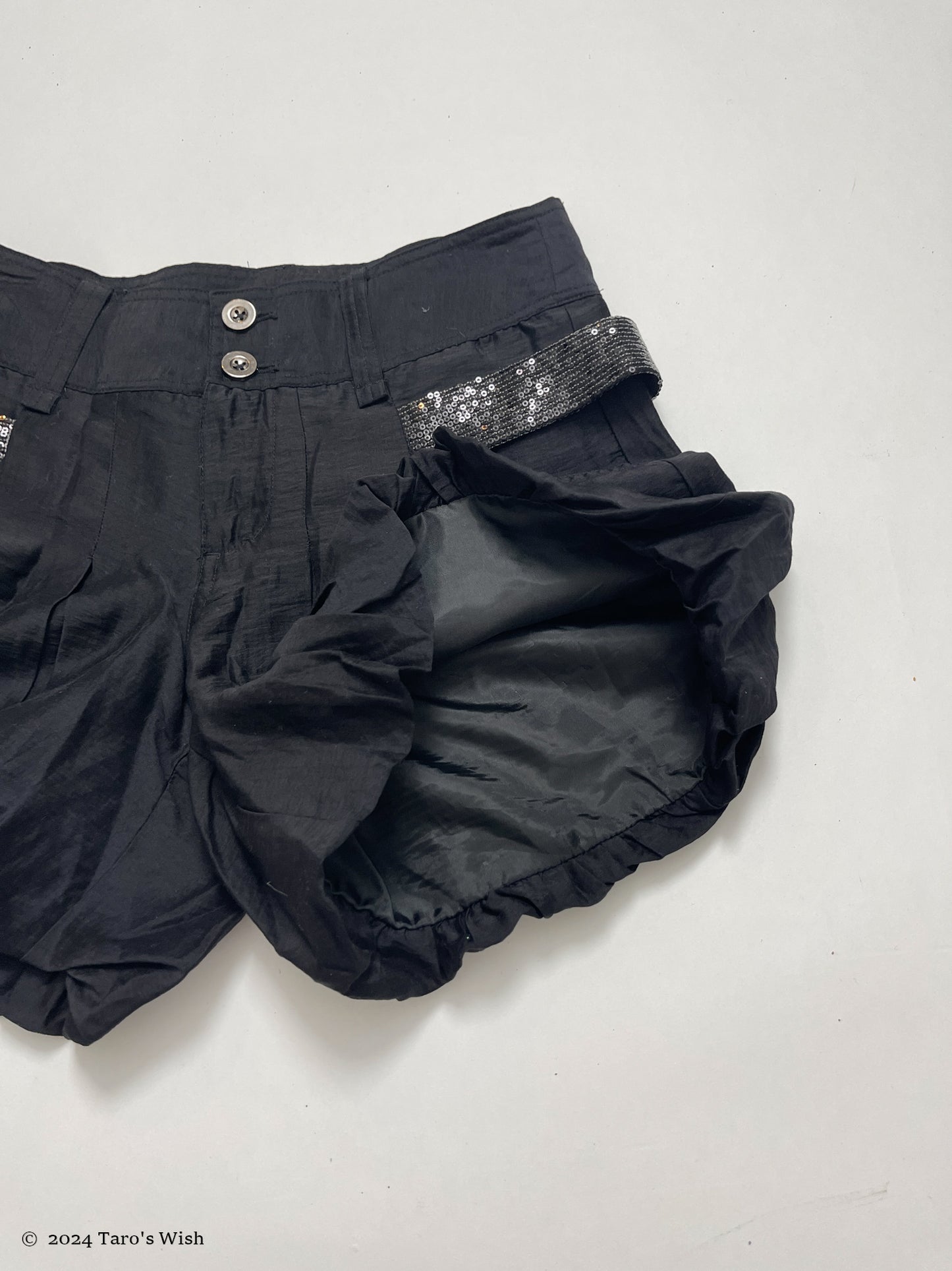 black puff shorts, japanese label