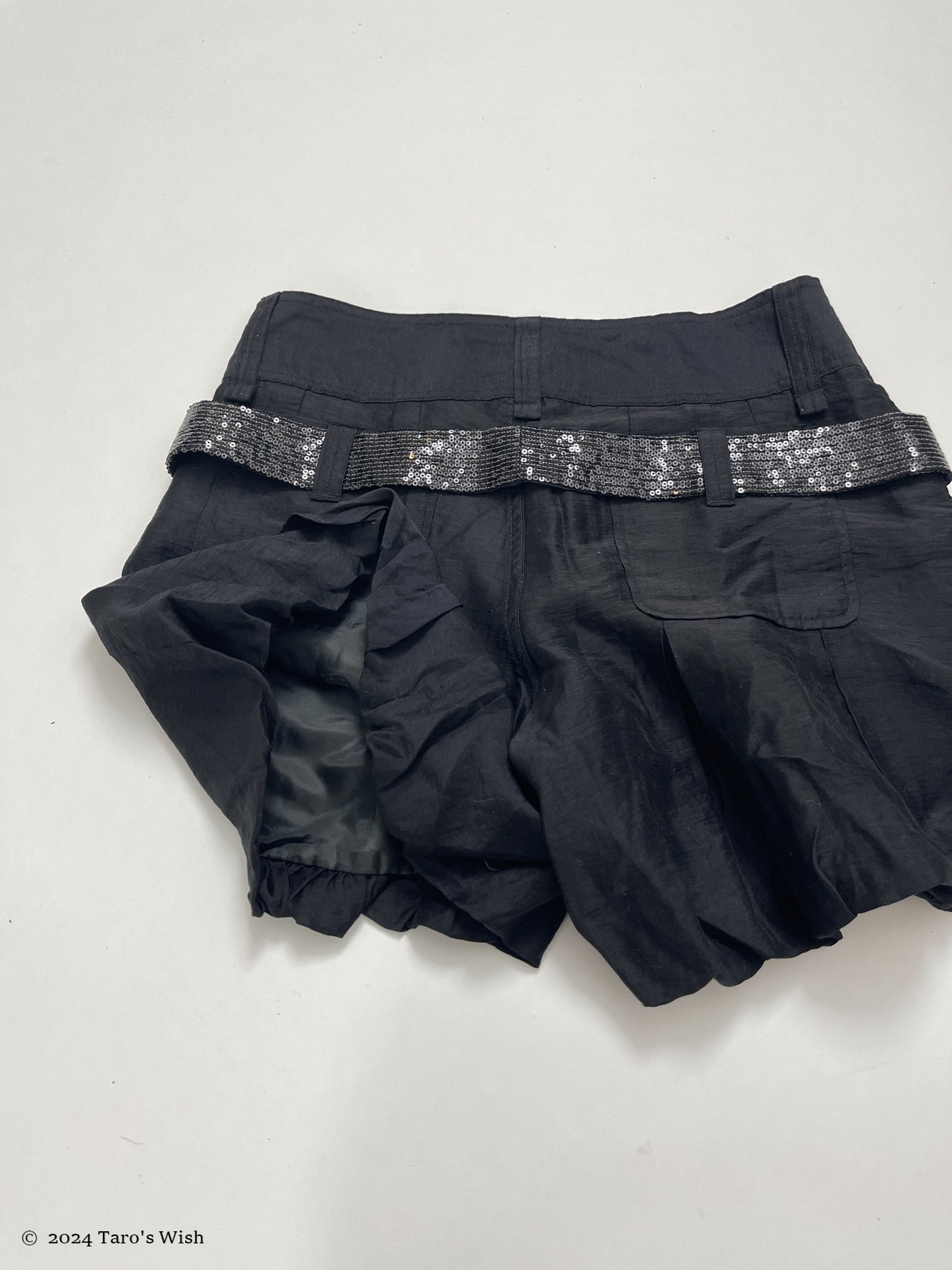 black puff shorts, japanese label