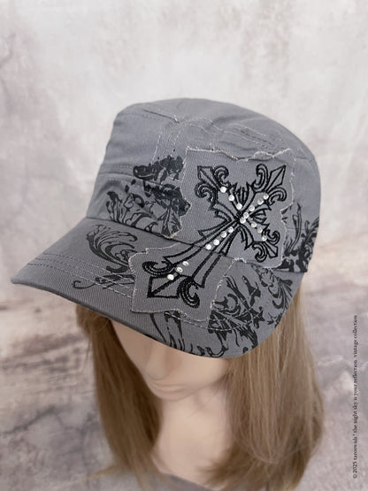 graphic print cross cap