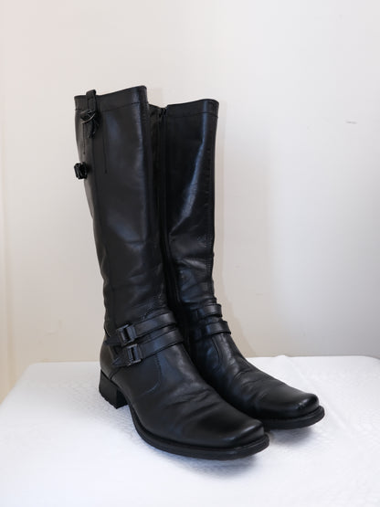 Eu37 real leather multi-buckles boots, Italian brand