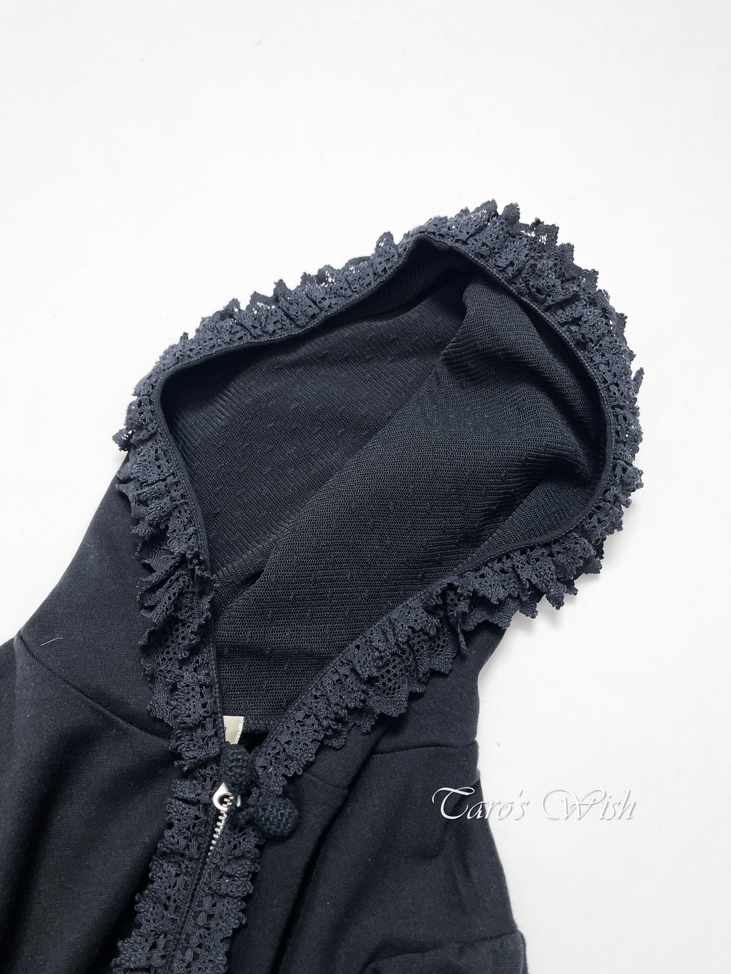 Lois Crayon Crochet Lace Trim Hoodie in Black