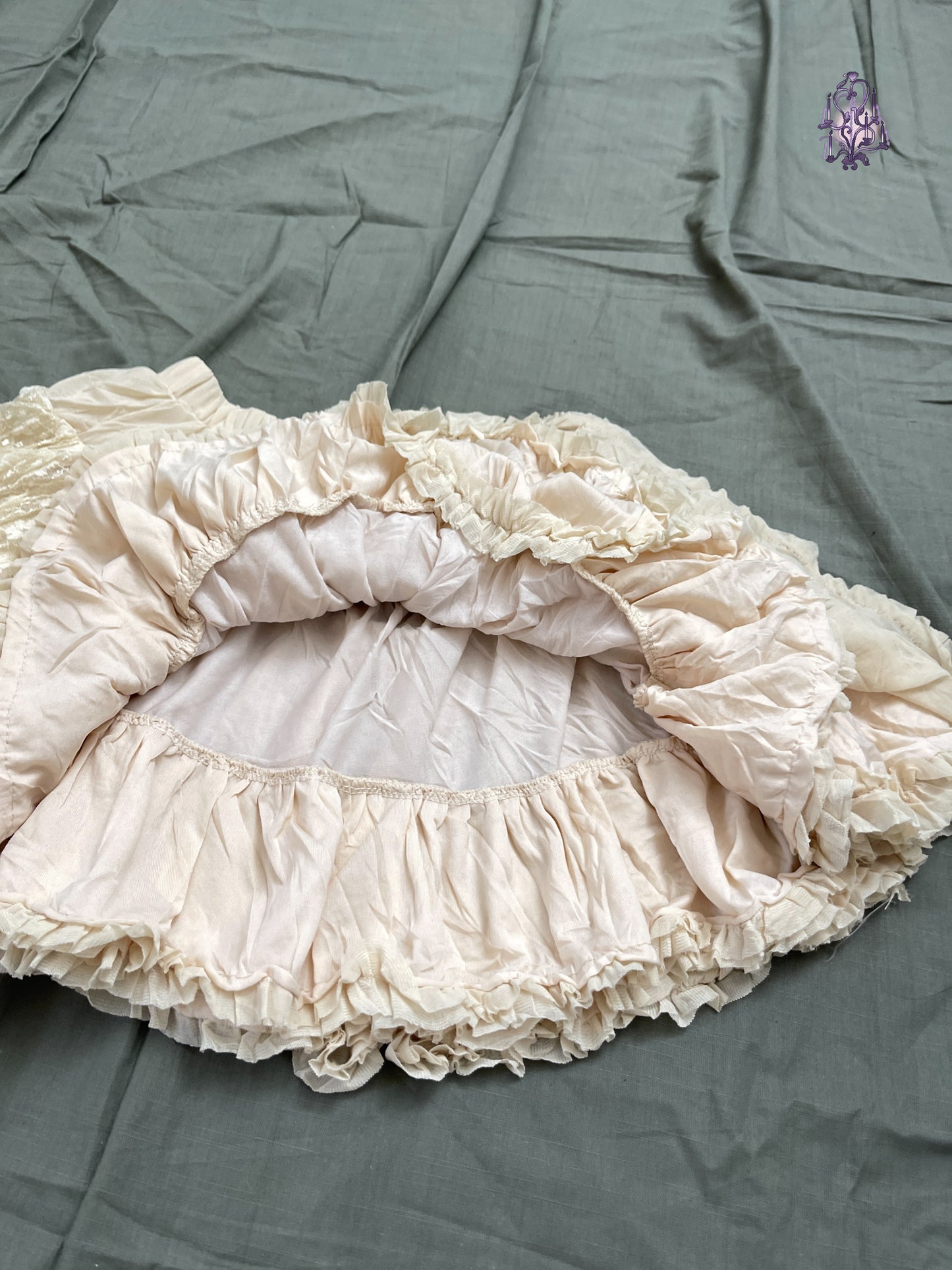 Lace puff mini skirt in cream