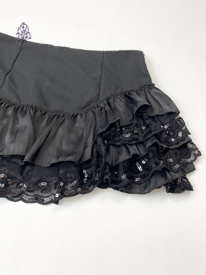 Dainty black ruffle layered mini skirt