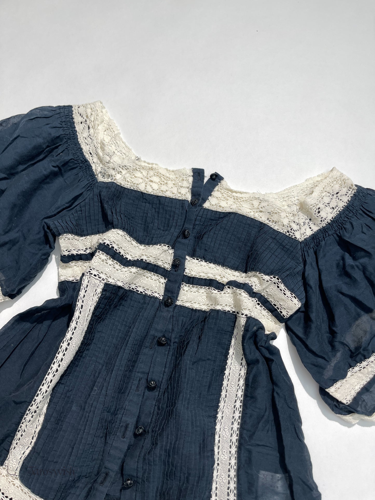 ナイン Button up lace trim blouse in navy