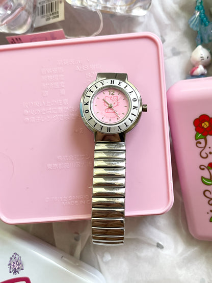 What's the time now? - Vintage Sanrio hello kitty collection