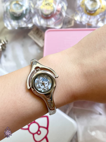 What's the time now? - Vintage Sanrio hello kitty collection