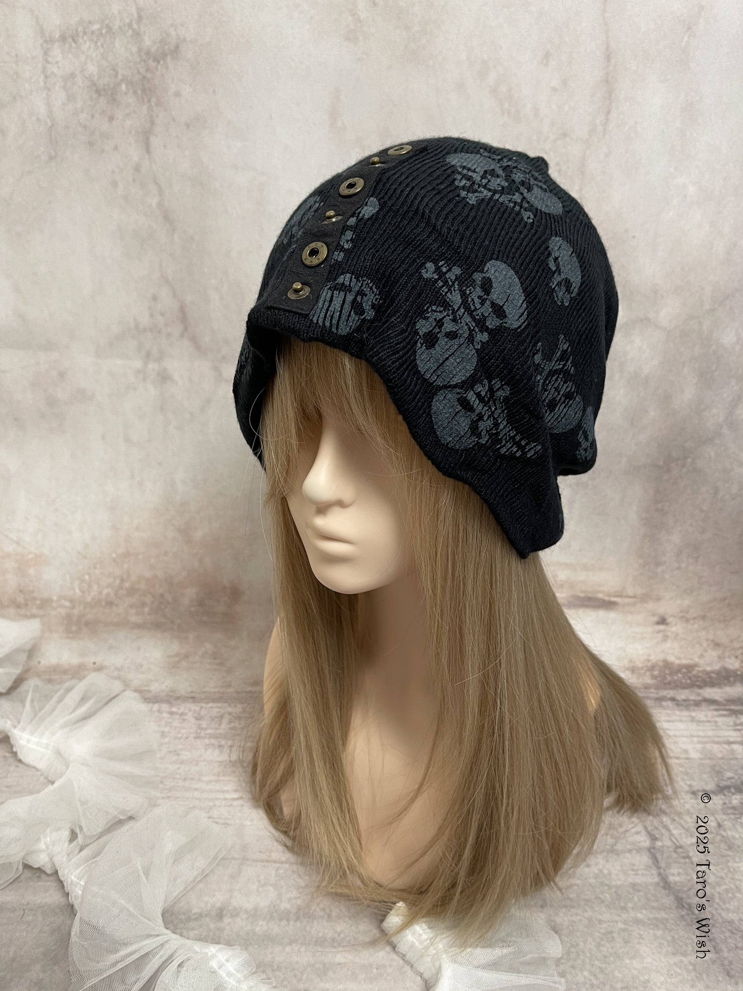 extra large skull graphic print beanie