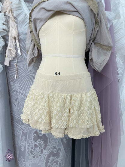 Lace puff mini skirt in cream