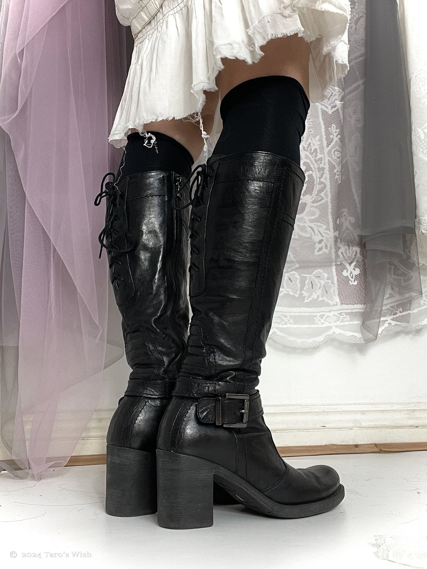 eu38 lace up back knee high heeled boots in black, euro label