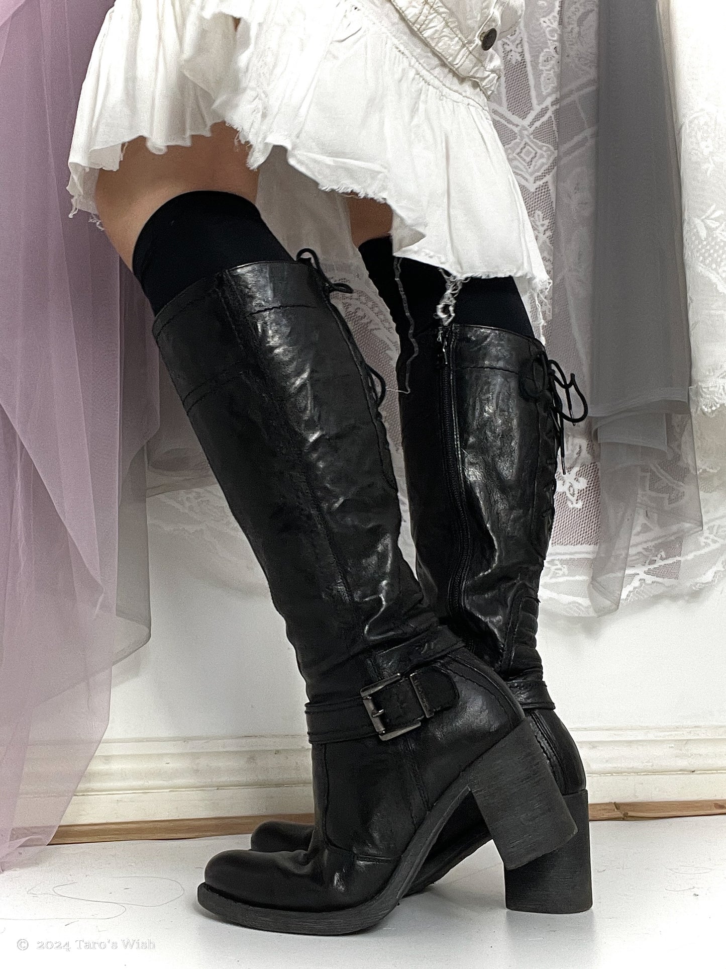 eu38 lace up back knee high heeled boots in black, euro label