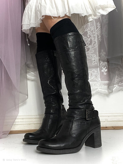 eu38 lace up back knee high heeled boots in black, euro label