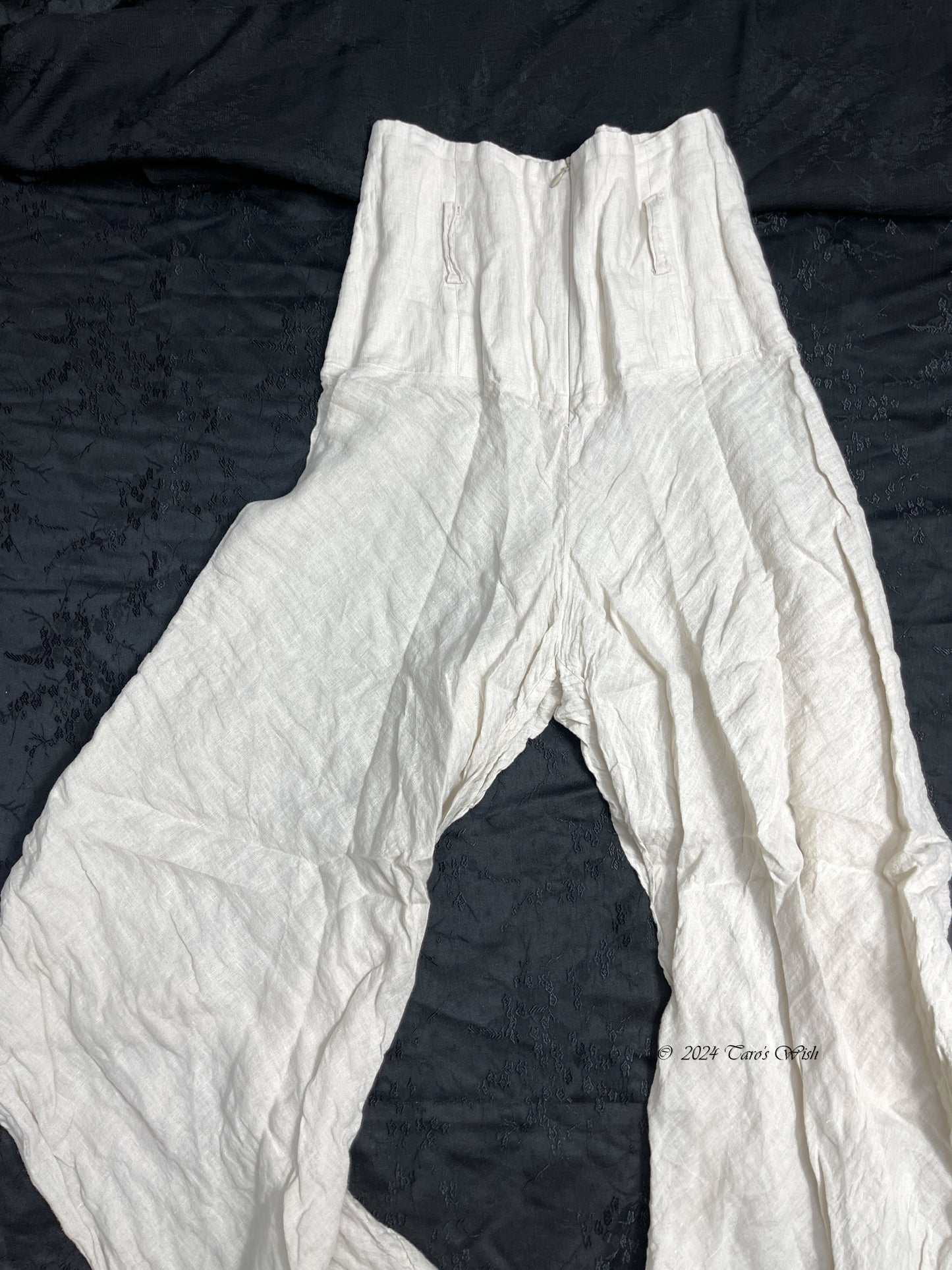 Deformed Linen Pants