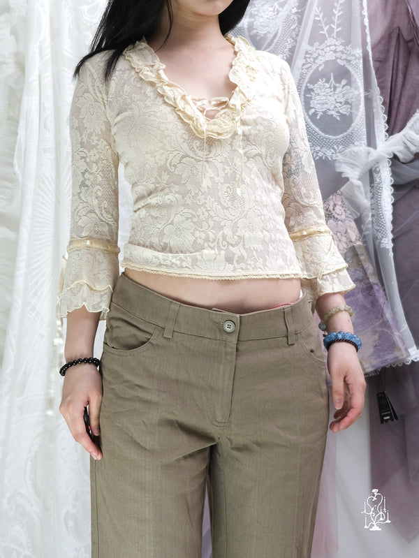 BUTTERCREAM FLORAL LACE BLOUSE