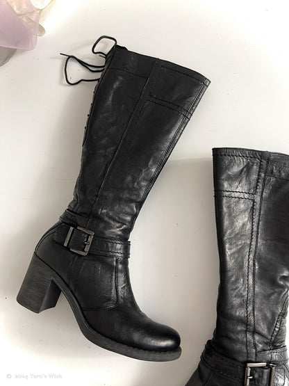 eu38 lace up back knee high heeled boots in black, euro label