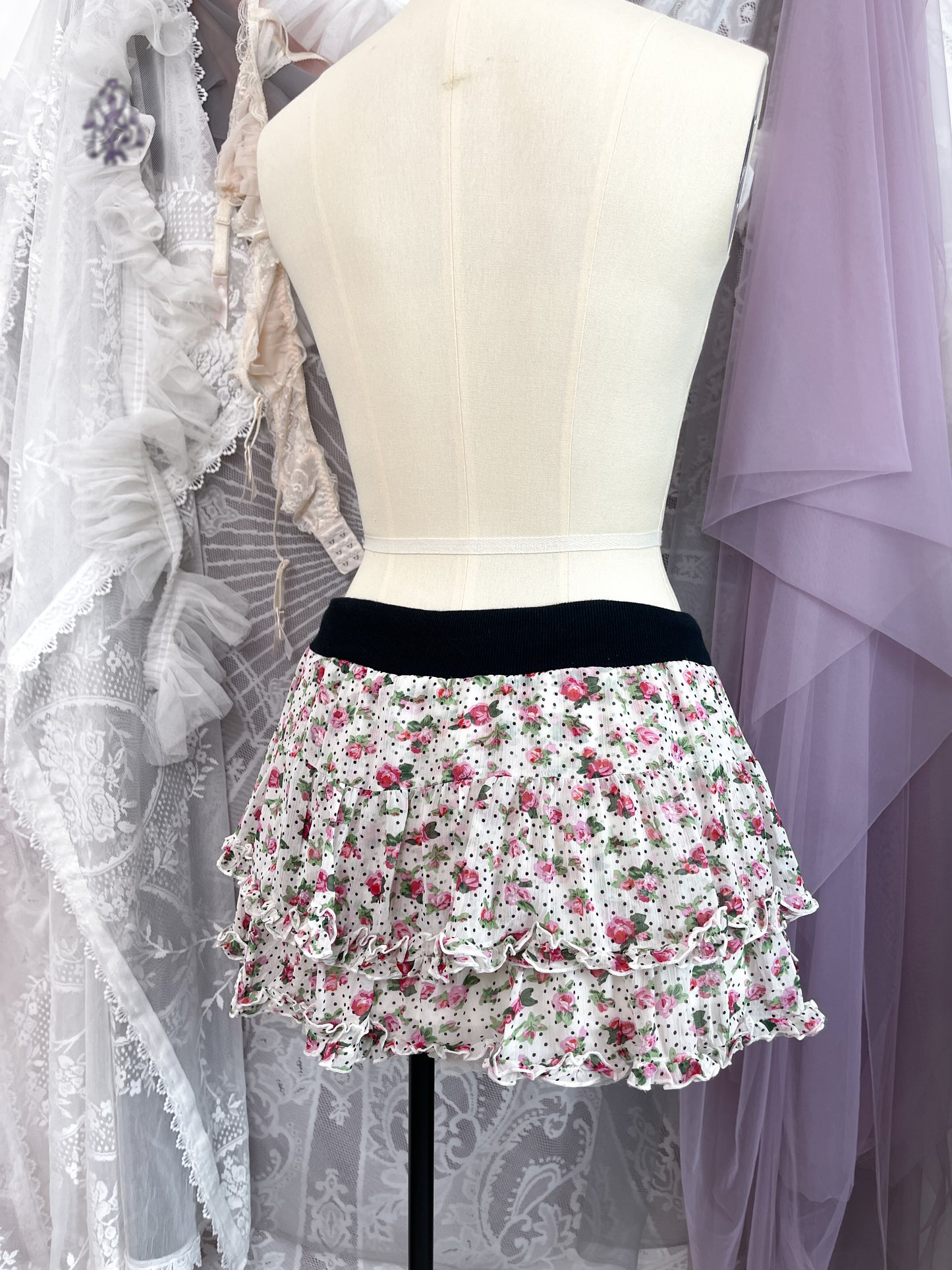 Floral print layered mini skirt