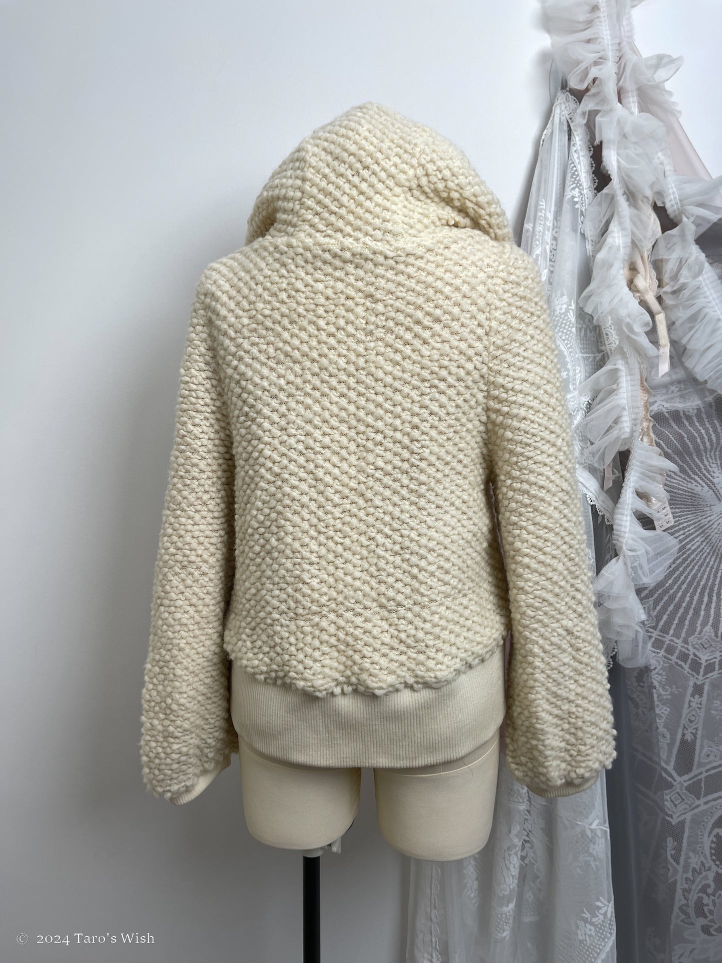 zip up hooded jacket in cream, tsumori chisato