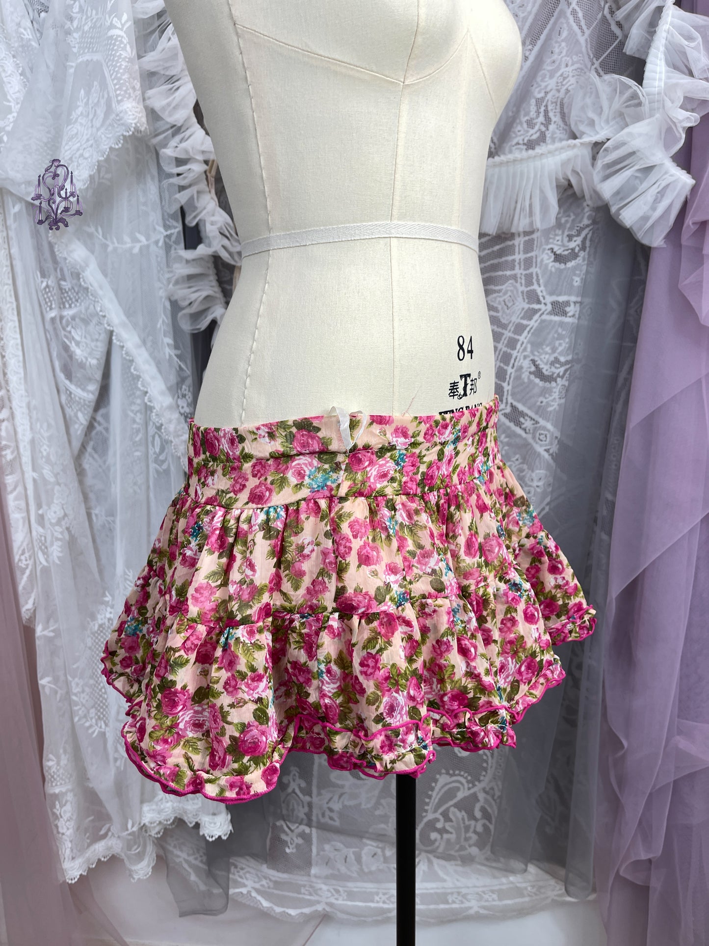 Pink floral print puff mini skirt