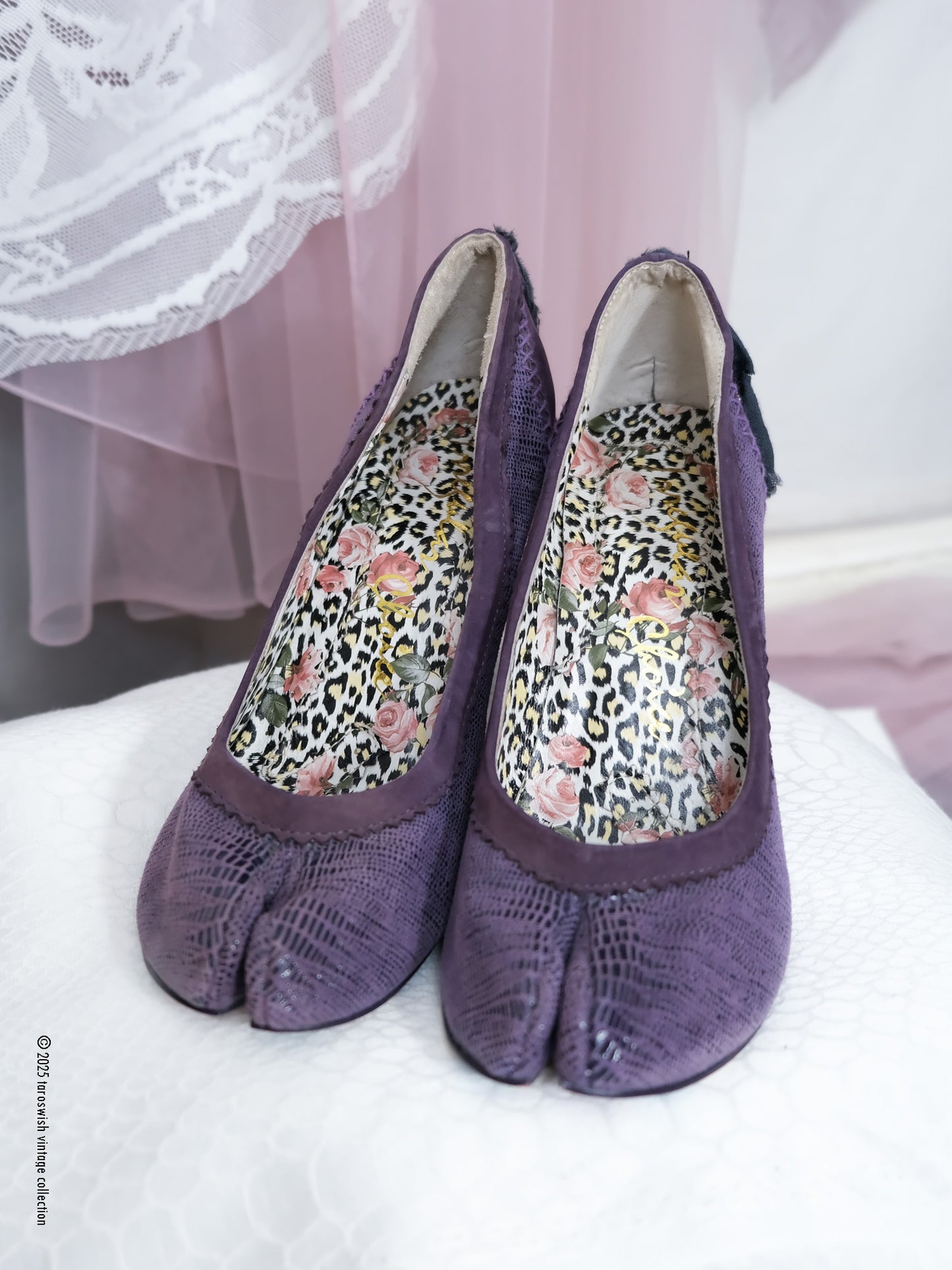 eu38 real leather purple tabi Heels with ribbon detailing