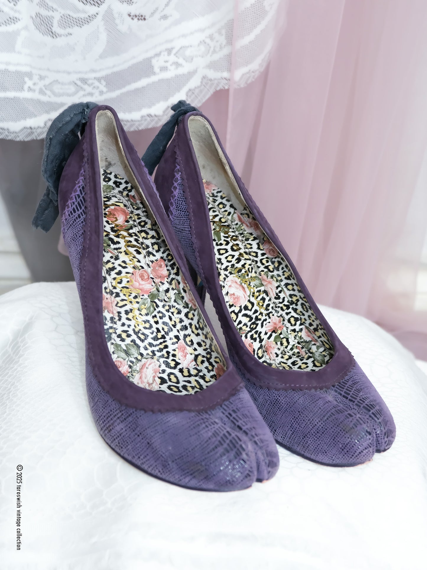 eu40.5 real leather purple tabi Heels with ribbon detailing