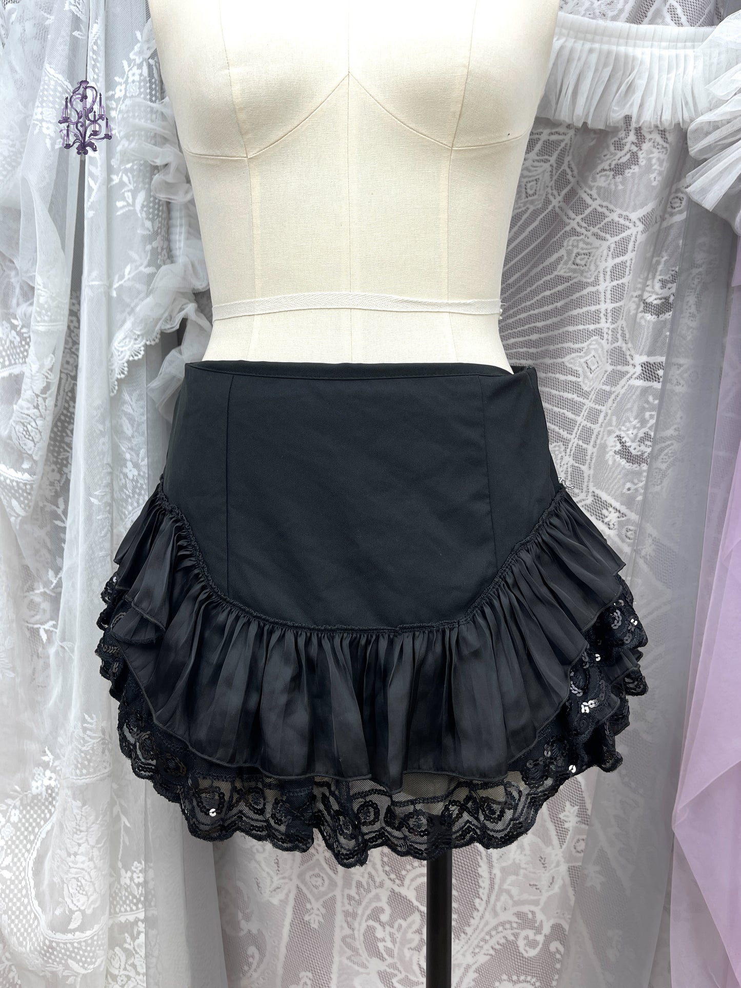 Dainty black ruffle layered mini skirt