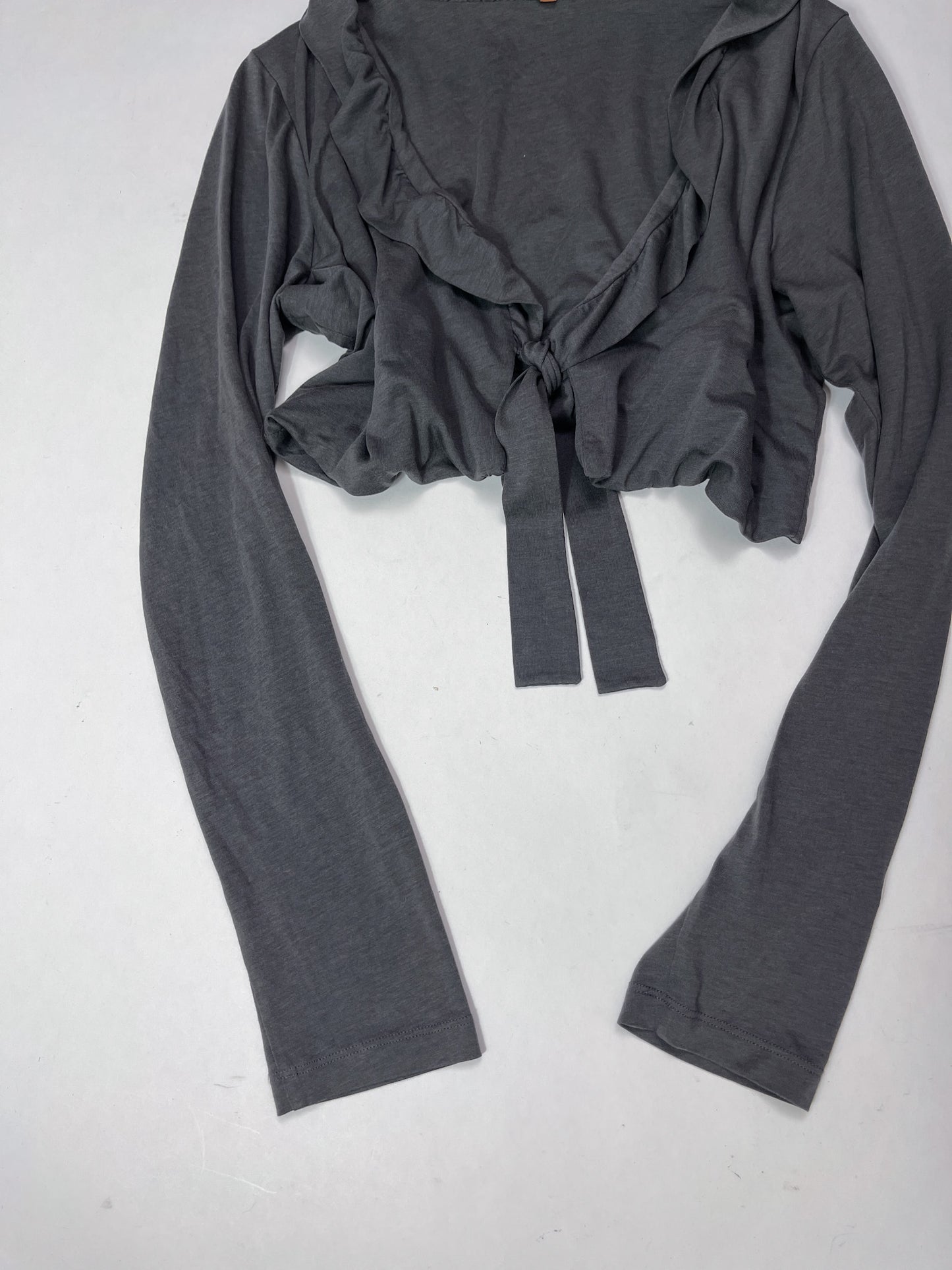 grey ruffle crop bolero, cop copine