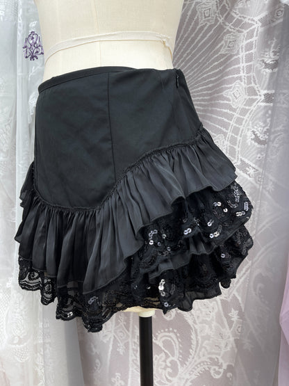 Dainty black ruffle layered mini skirt