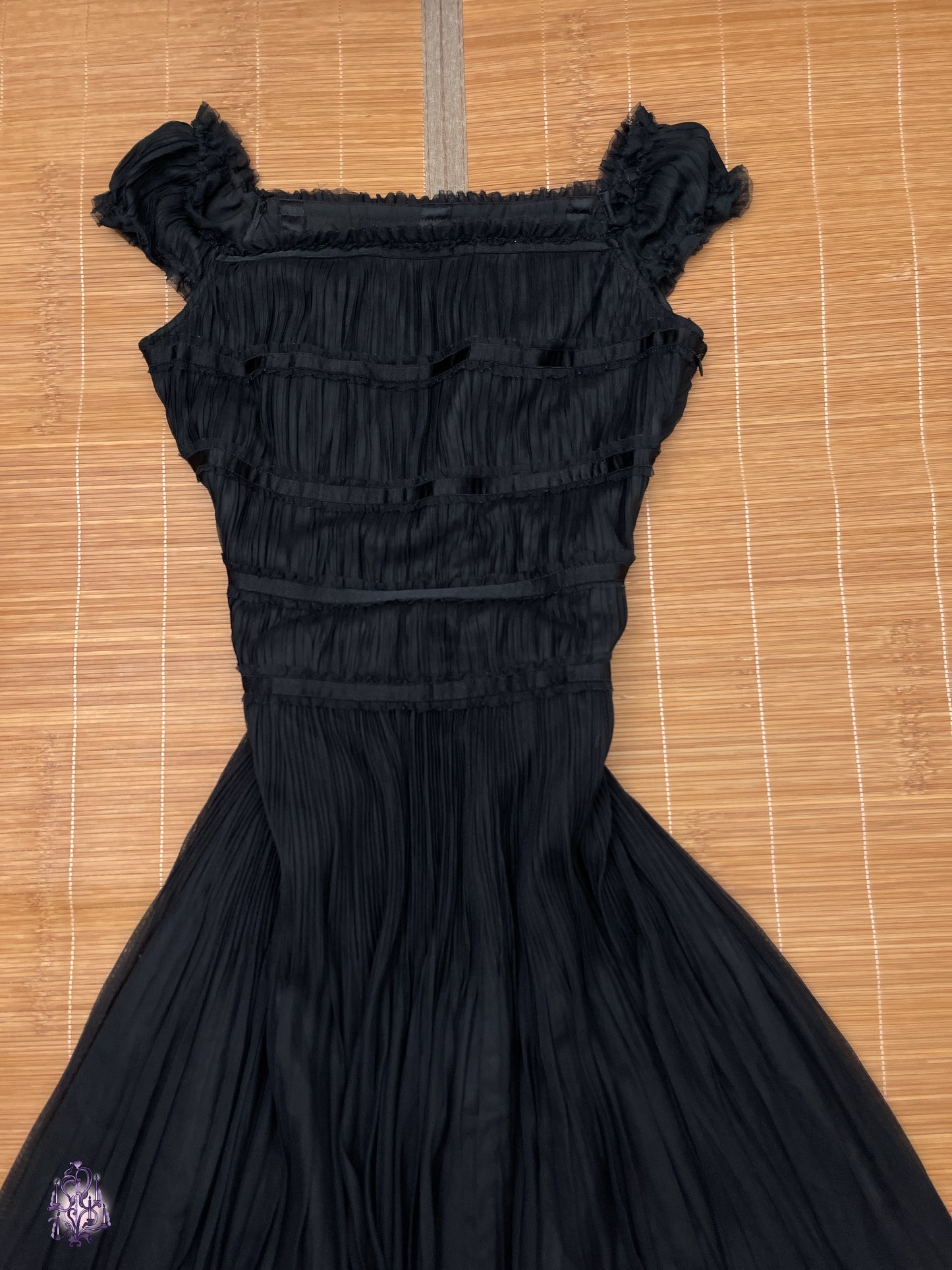 Fragile pleated dark coquette dress